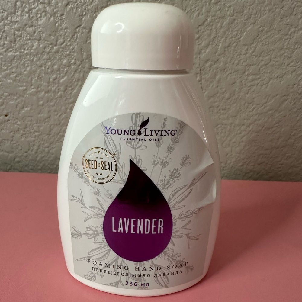 Young Living Lavender Foaming Hand Soap (Russian label)